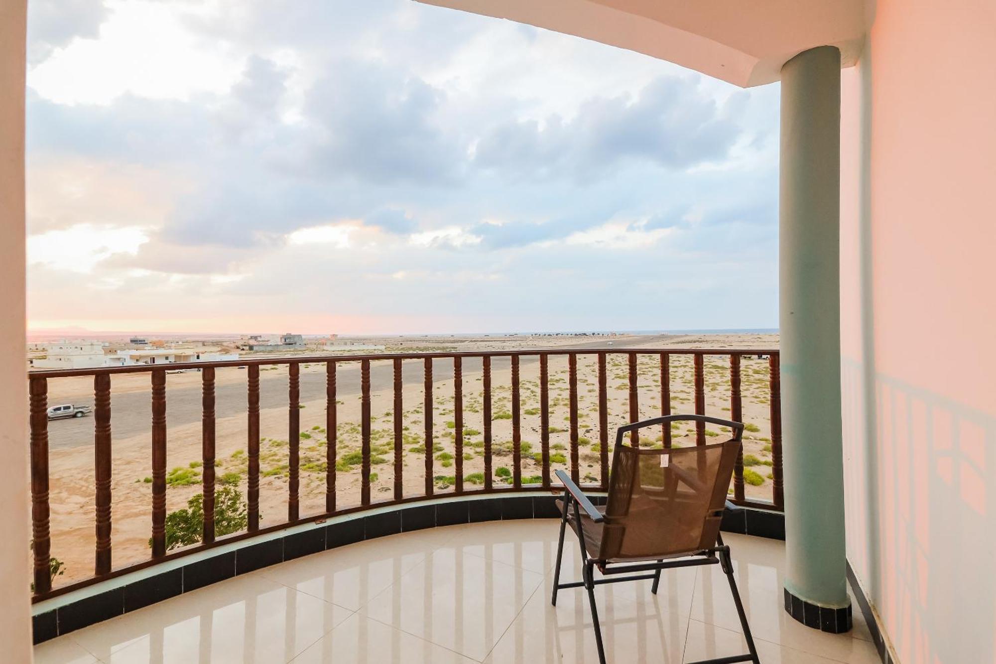 Super Oyo 110 Ras Al Hadd Guest House المظهر الخارجي الصورة